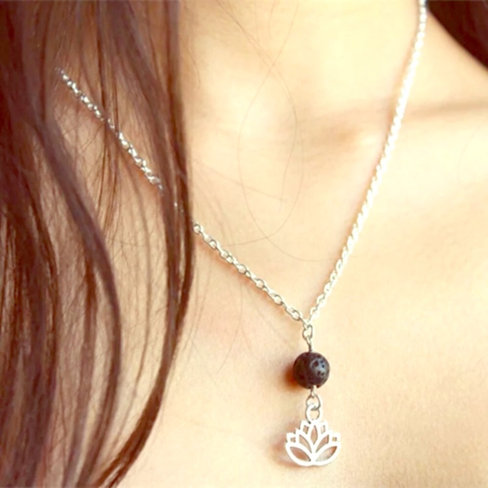 NWT Lotus Volcanic Rock Silver Chain Necklace